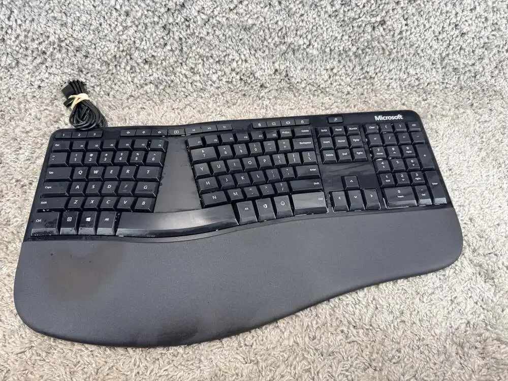 Microsoft Ergonomic Keyboard Wired Black